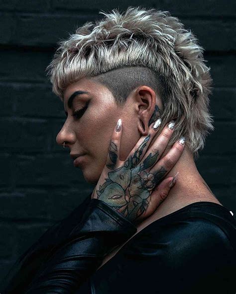 alternative hairstyles short|20 Edgy & Unconventional Alt Hairstyles for 2024 .